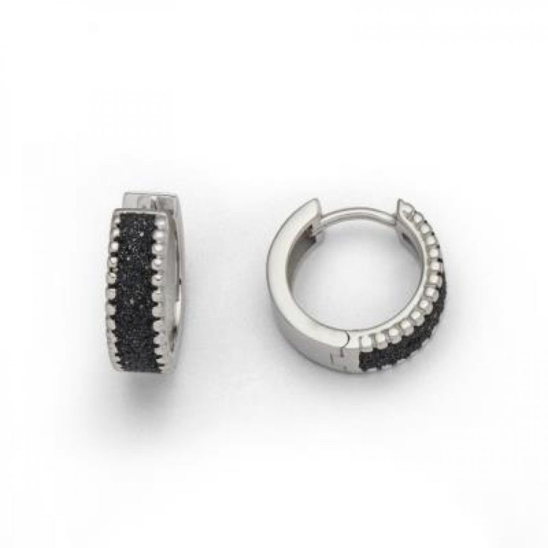 Creol örhängen av silver med lavasand