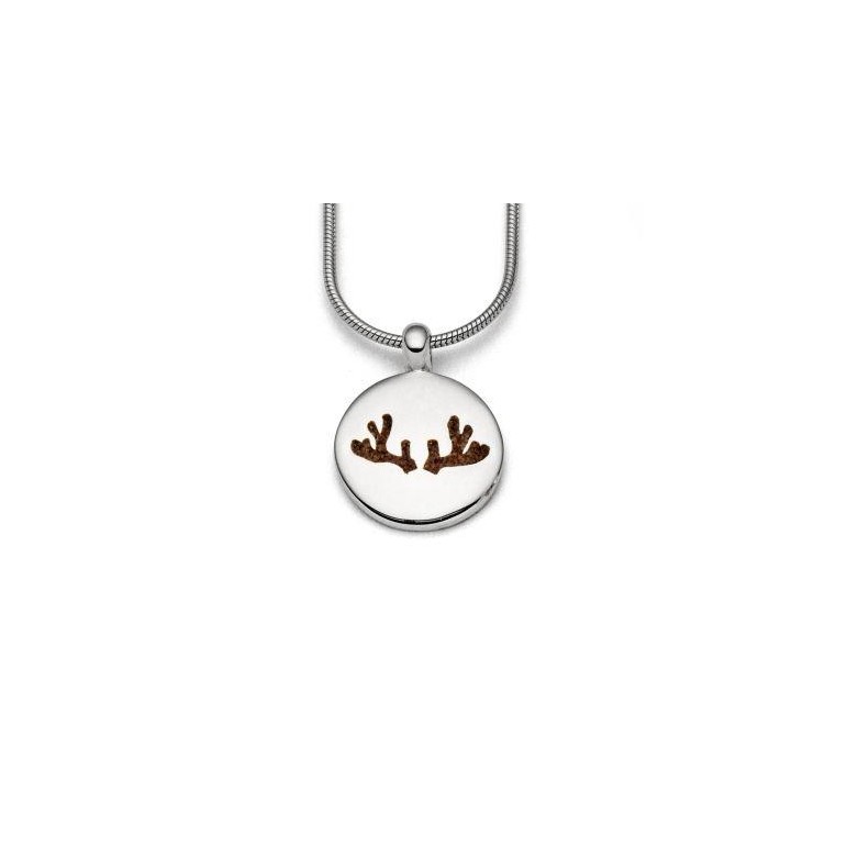 Filigranhängen med symbolisk älghorn Filigranhängen med symbolisk älghorn